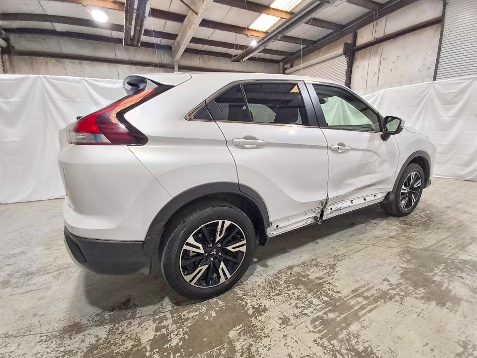 Снимка 3 от търг – 2025 MITSUBISHI ECLIPSE CROSS с VIN JA4ATWAA9SZ044870