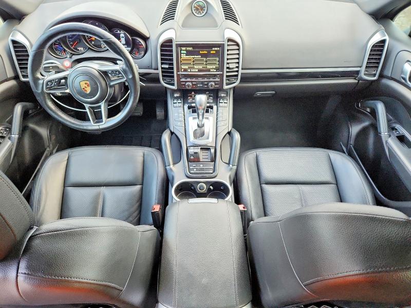 Photo 8 from auction – 2016 PORSCHE CAYENNE with VIN WP1AA2A25GLA11595