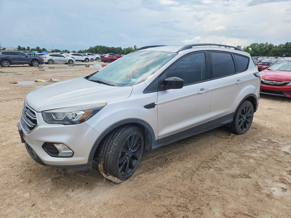 FORD ESCAPE 2018 with VIN 1FMCU0GD6JUB11247 - Photo from auction