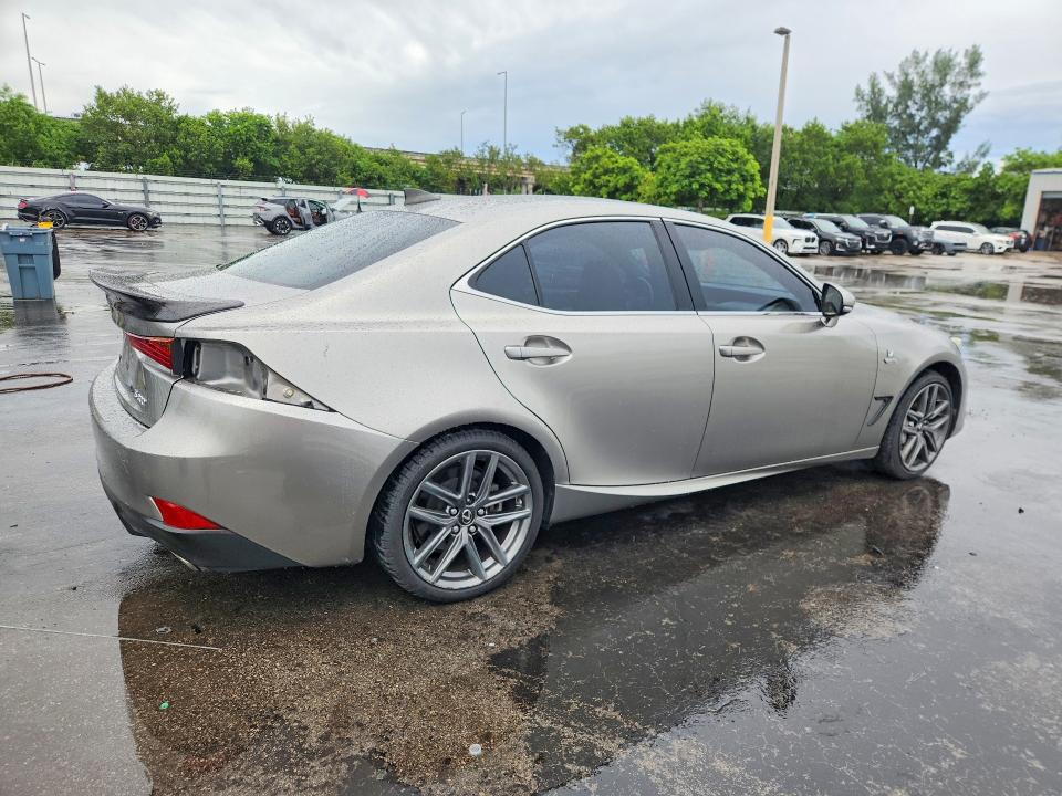 Zdjęcie 3 z aukcji – 2018 LEXUS IS z VIN JTHBA1D2XJ5078893