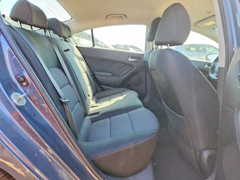 Снимка 10 от търг – 2016 KIA FORTE с VIN KNAFX4A62G5577798