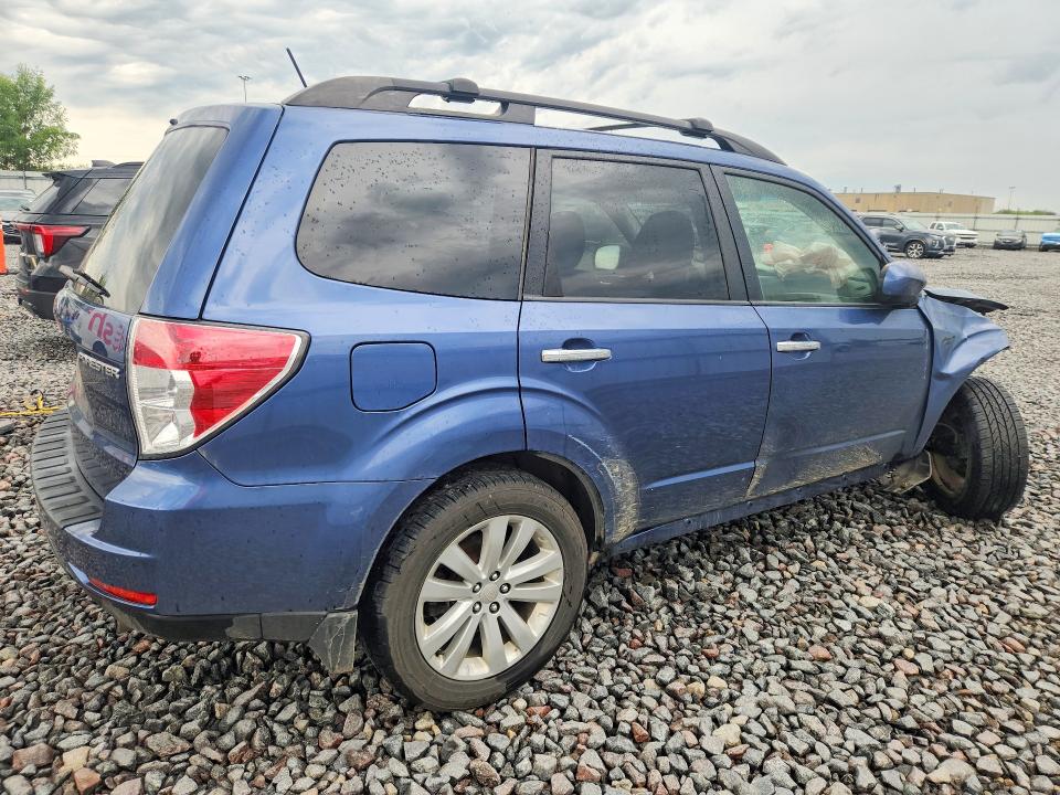 Photo 3 from auction – 2012 SUBARU FORESTER with VIN JF2SHBDC7CH408312