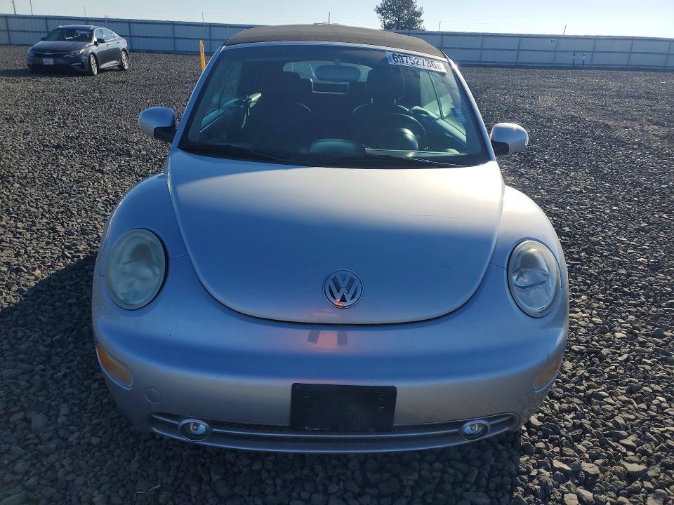 Photo 5 from auction – 2004 VOLKSWAGEN NEW BEETLE with VIN 3VWCD31Y14M331404
