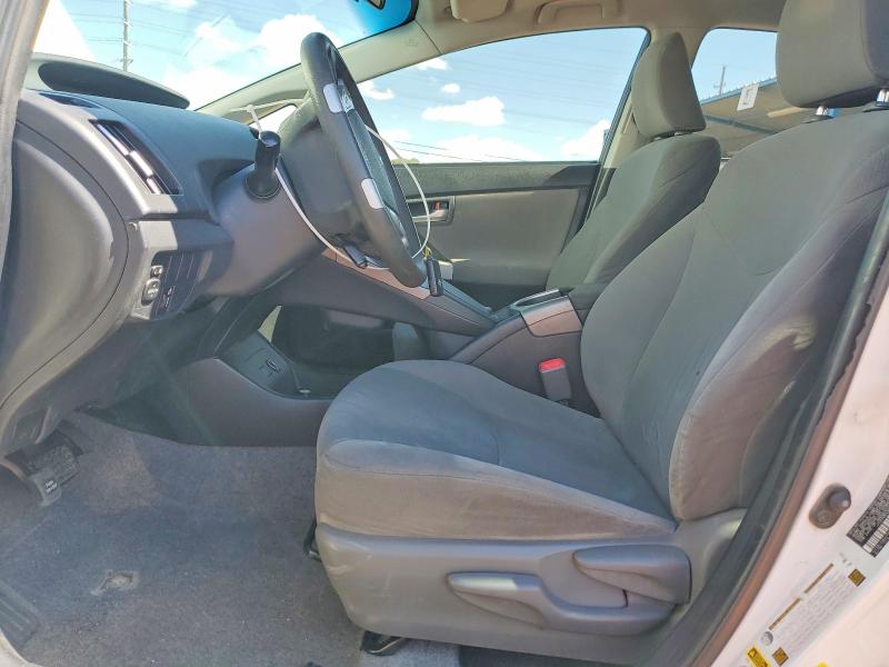 Photo 7 from auction – 2013 TOYOTA PRIUS with VIN JTDKN3DU6D5597687