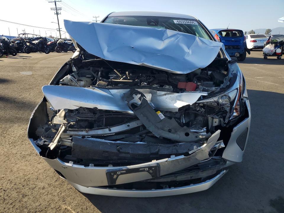 Photo 5 from auction – 2017 TOYOTA PRIUS with VIN JTDKBRFU0H3036248