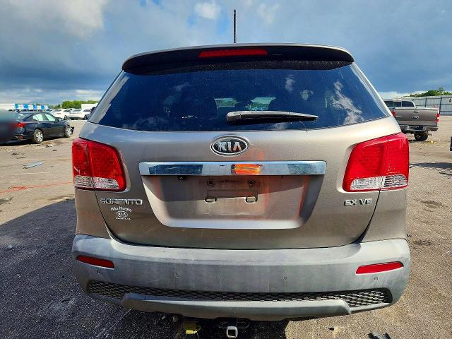 Photo 6 from auction – 2011 KIA SORENTO with VIN 5XYKU4A29BG004677