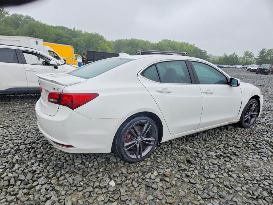 Foto 3 de la subasta – 2015 ACURA TLX con VIN 19UUB2F58FA022956