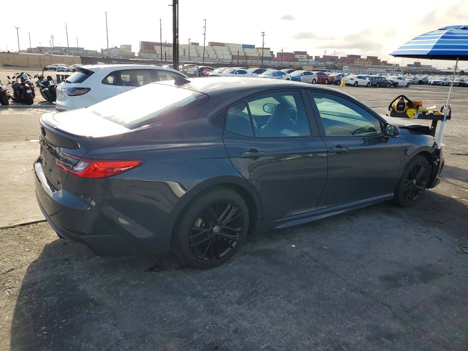 Снимка 3 от търг – 2025 TOYOTA CAMRY с VIN 4T1DAACK9SU118766