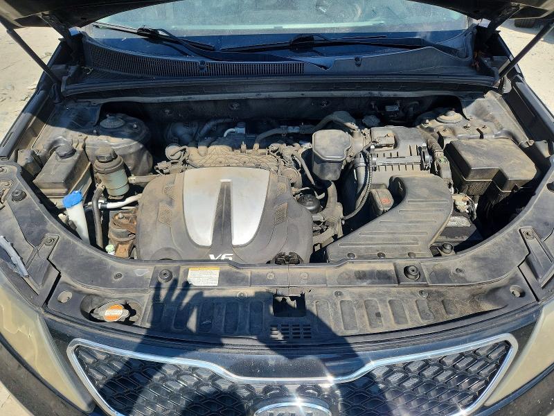 Photo 12 from auction – 2011 KIA SORENTO with VIN 5XYKW4A23BG172146