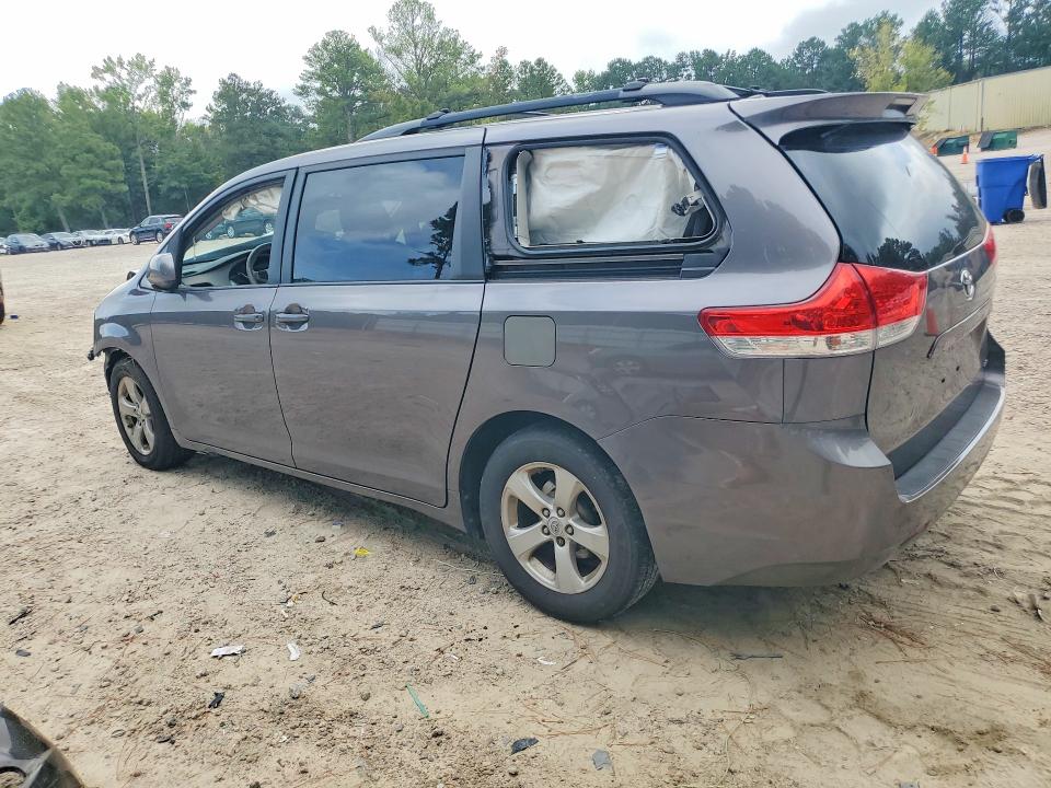 Photo 2 from auction – 2012 TOYOTA SIENNA with VIN 5TDKK3DC0CS184589