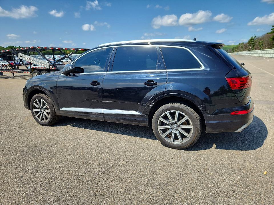 Фото 2 с аукциона – 2019 AUDI Q7 с VIN WA1LAAF79KD002260