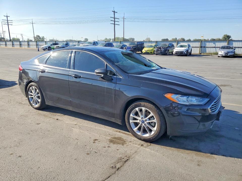 Photo 4 from auction – 2020 FORD FUSION with VIN 3FA6P0HD0LR126821