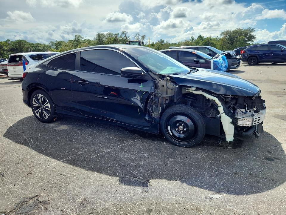 Снимка 4 от търг – 2017 HONDA CIVIC с VIN 2HGFC3B31HH352183