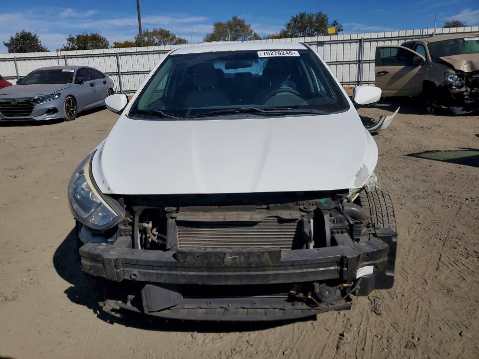 Photo 5 from auction – 2015 HYUNDAI ACCENT with VIN KMHCT4AE3FU834573