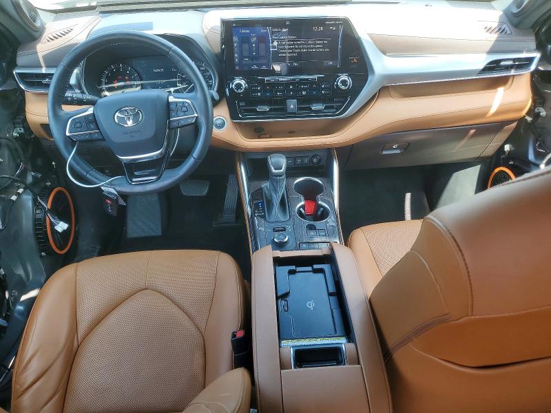 Photo 8 from auction – 2021 TOYOTA HIGHLANDER with VIN 5TDFZRBH8MS123393
