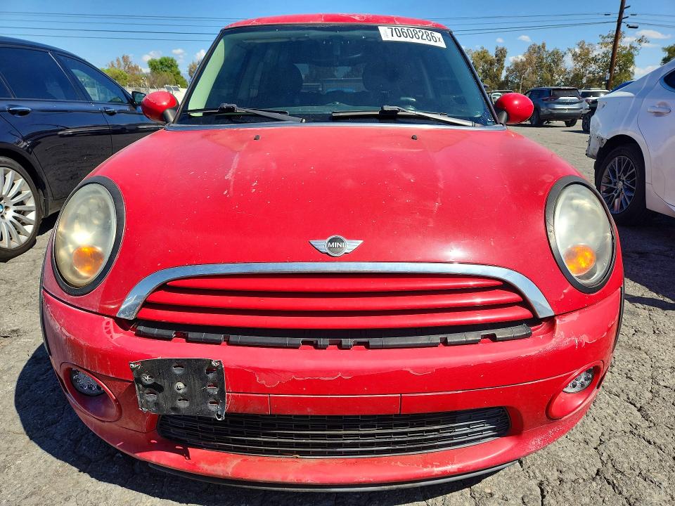 Photo 5 from auction – 2011 MINI COOPER with VIN WMWSU3C53BT091186