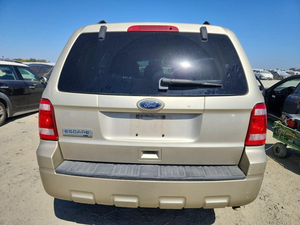 Photo 6 from auction – 2010 FORD ESCAPE with VIN 1FMCU0D79AKD27524