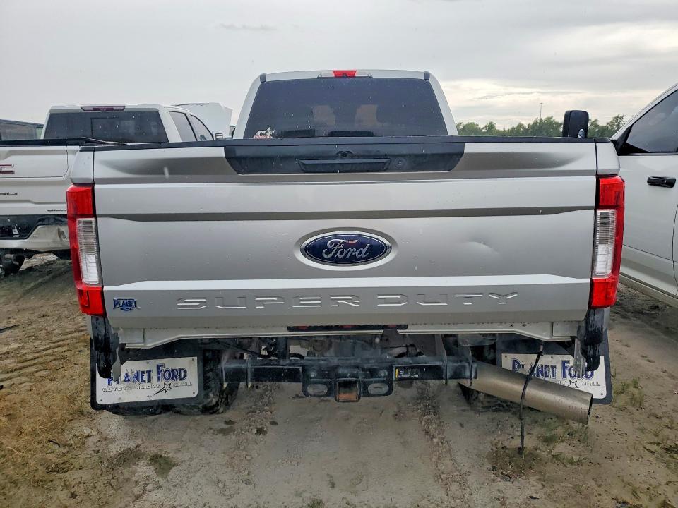 Photo 6 from auction – 2019 FORD F350 with VIN 1FT8W3DTXKEE32334