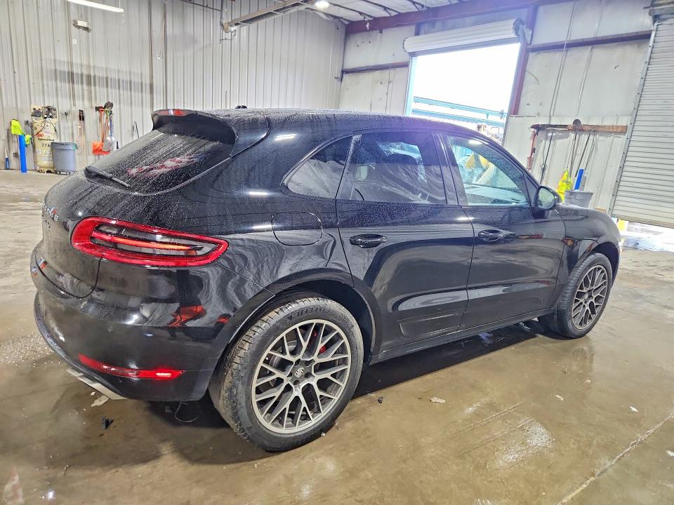 Photo 3 from auction – 2017 PORSCHE MACAN with VIN WP1AF2A59HLB61626