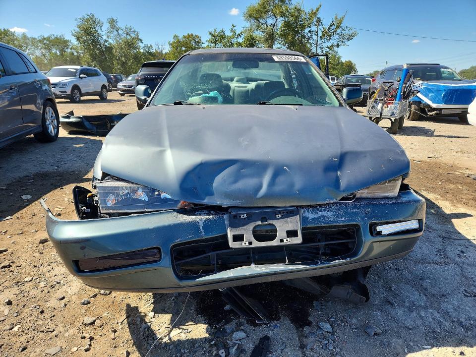 Photo 5 from auction – 1997 HONDA ACCORD with VIN 1HGCD5658VA044686