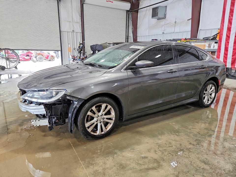 صورة رقم 1 من المزاد - 2015 CHRYSLER 200 مع VIN 1C3CCCAB4FN575157
