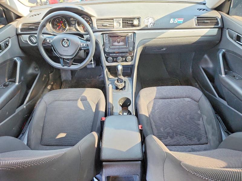 Photo 8 from auction – 2017 VOLKSWAGEN PASSAT with VIN 1VWAT7A34HC062750