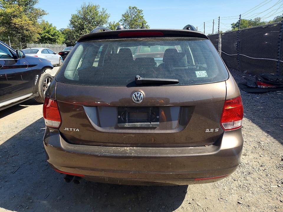 Photo 6 from auction – 2014 VOLKSWAGEN JETTA with VIN 3VWPP7AJ8EM624589