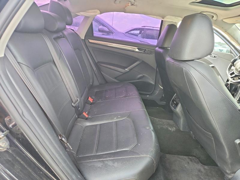Photo 10 from auction – 2017 VOLKSWAGEN PASSAT with VIN 1VWBT7A3XHC072333