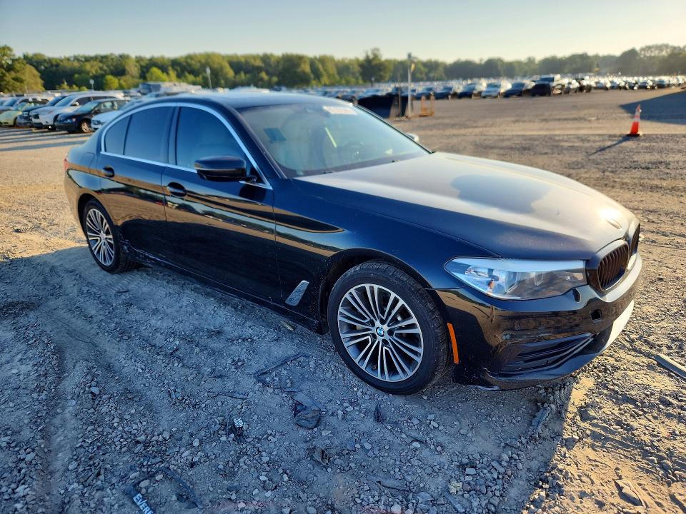 صورة رقم 4 من المزاد - 2019 BMW 530 مع VIN WBAJA7C57KWW26756