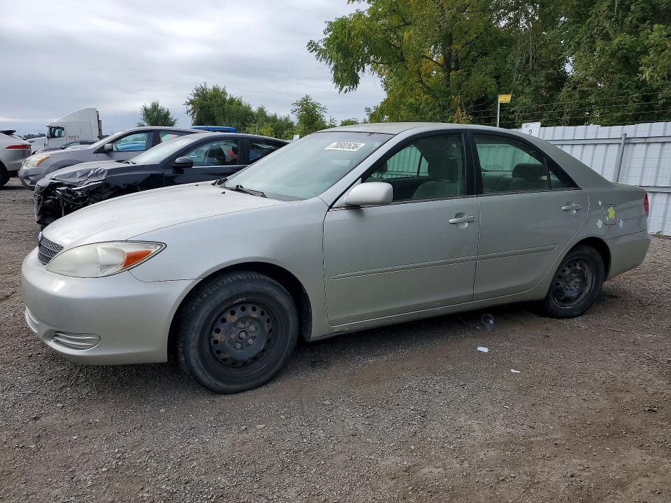 TOYOTA CAMRY 2002 с VIN JTDBE32K520095720 - Снимка от търг