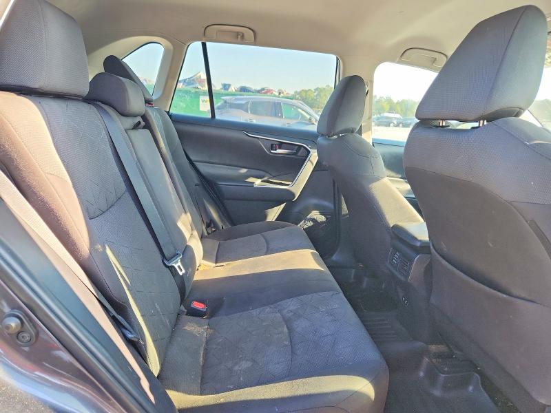 Zdjęcie 11 z aukcji – 2021 TOYOTA RAV4 z VIN 2T3W1RFV6MC100444