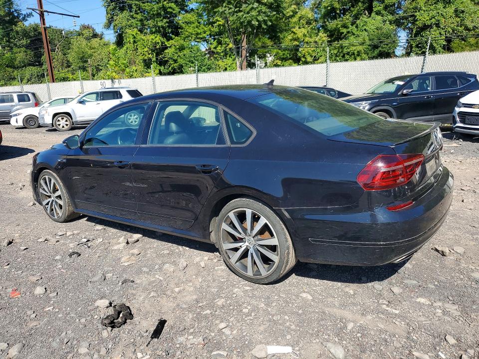 Photo 2 from auction – 2018 VOLKSWAGEN PASSAT with VIN 1VWJM7A31JC037601