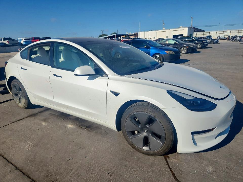 Foto 4 de la subasta – 2023 TESLA MODEL 3 con VIN 5YJ3E1EA9PF467757