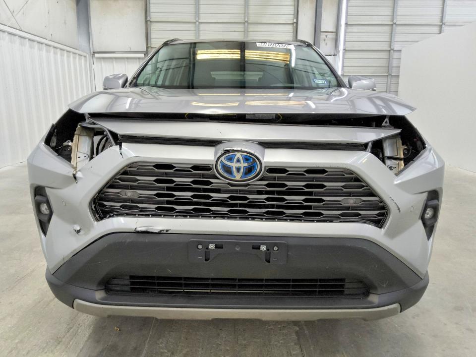 Photo 5 from auction – 2023 TOYOTA RAV4 with VIN 2T3D6RFV7PW040153