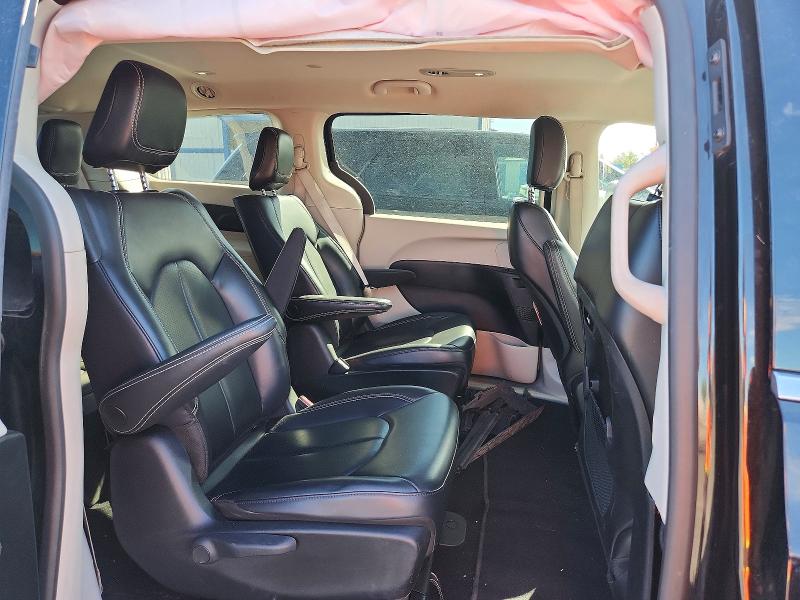 Photo 11 from auction – 2023 CHRYSLER PACIFICA with VIN 2C4RC1L74PR632562