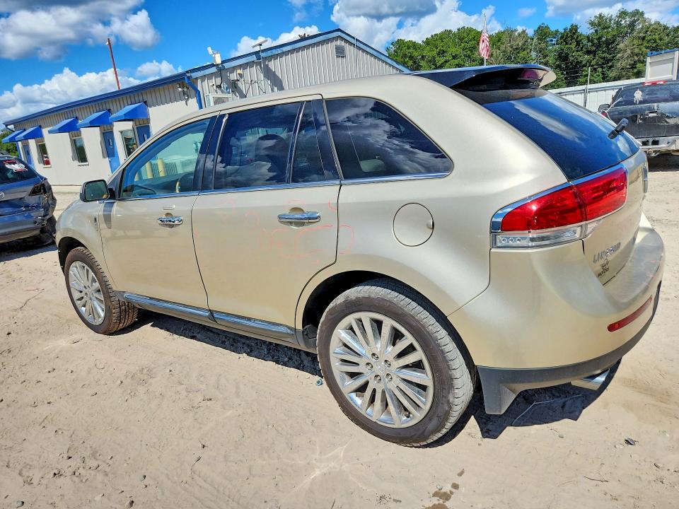 Photo 2 from auction – 2011 LINCOLN MKX with VIN 2LMDJ8JK5BBJ30953