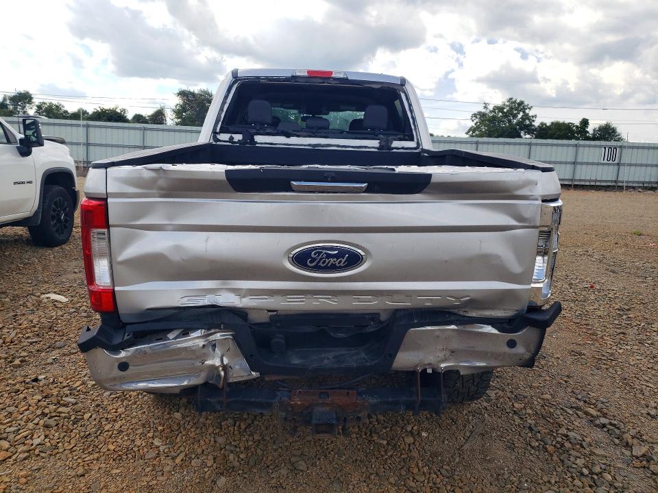 Снимка 6 от търг – 2017 FORD F350 с VIN 1FT8W3BT9HEC59434