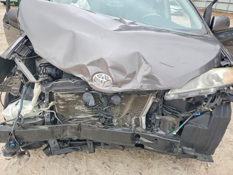 Photo 12 from auction – 2012 TOYOTA SIENNA with VIN 5TDKK3DC0CS184589