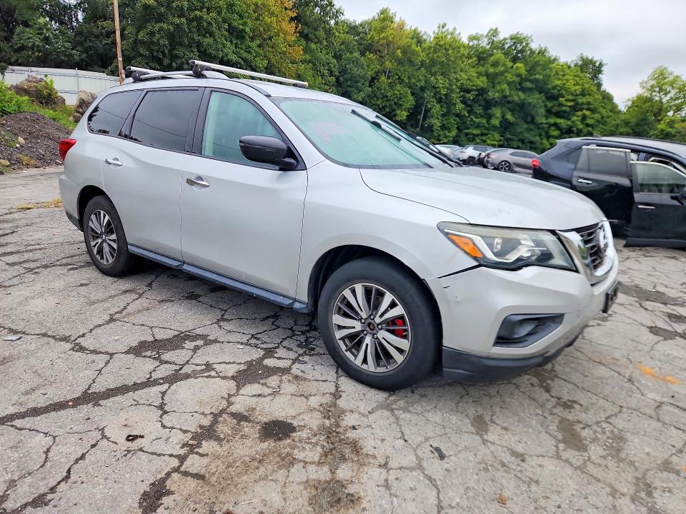 Снимка 4 от търг – 2017 NISSAN PATHFINDER с VIN 5N1DR2MM7HC698855