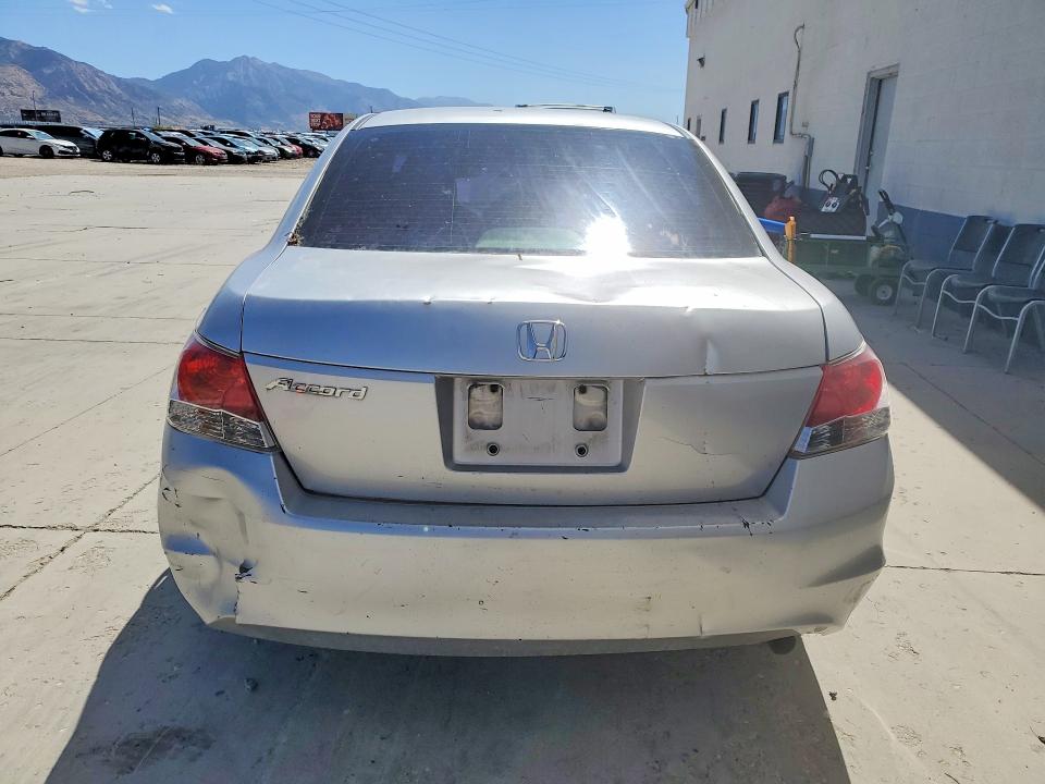 Photo 6 from auction – 2008 HONDA ACCORD with VIN JHMCP26418C053359