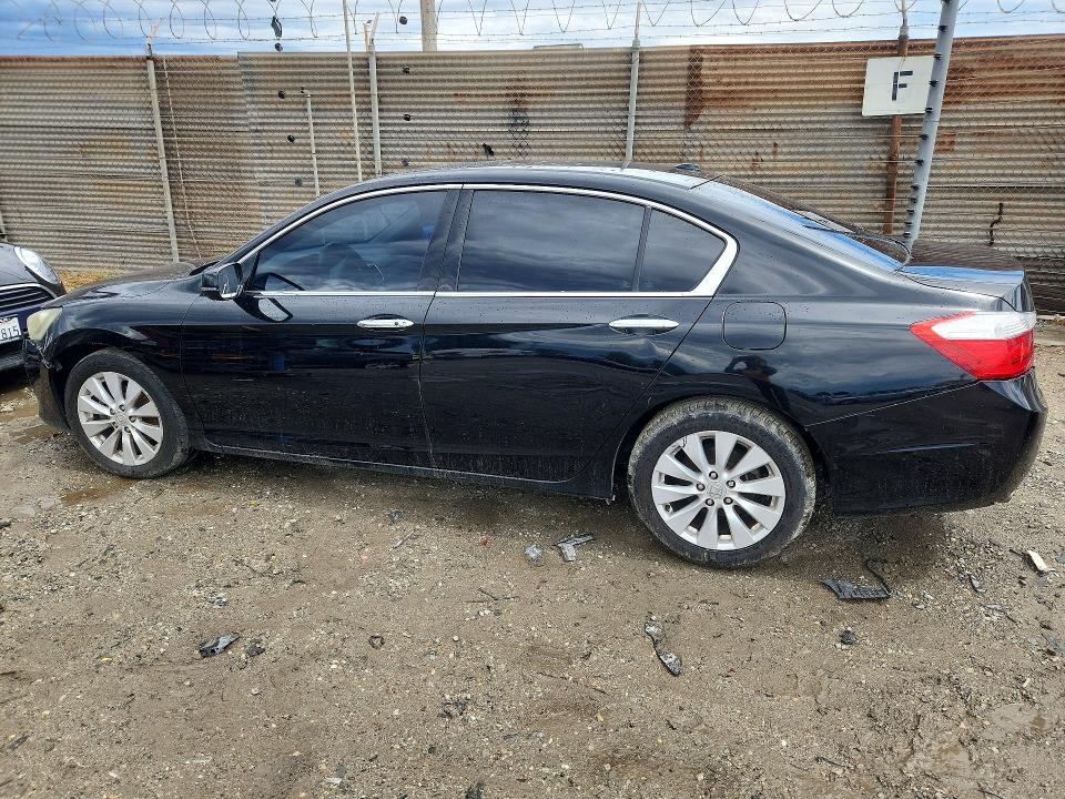 Photo 2 from auction – 2013 HONDA ACCORD with VIN 1HGCR3F86DA026539