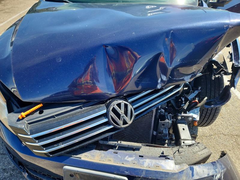 Photo 11 from auction – 2012 VOLKSWAGEN PASSAT with VIN 1VWBP7A3XCC098508