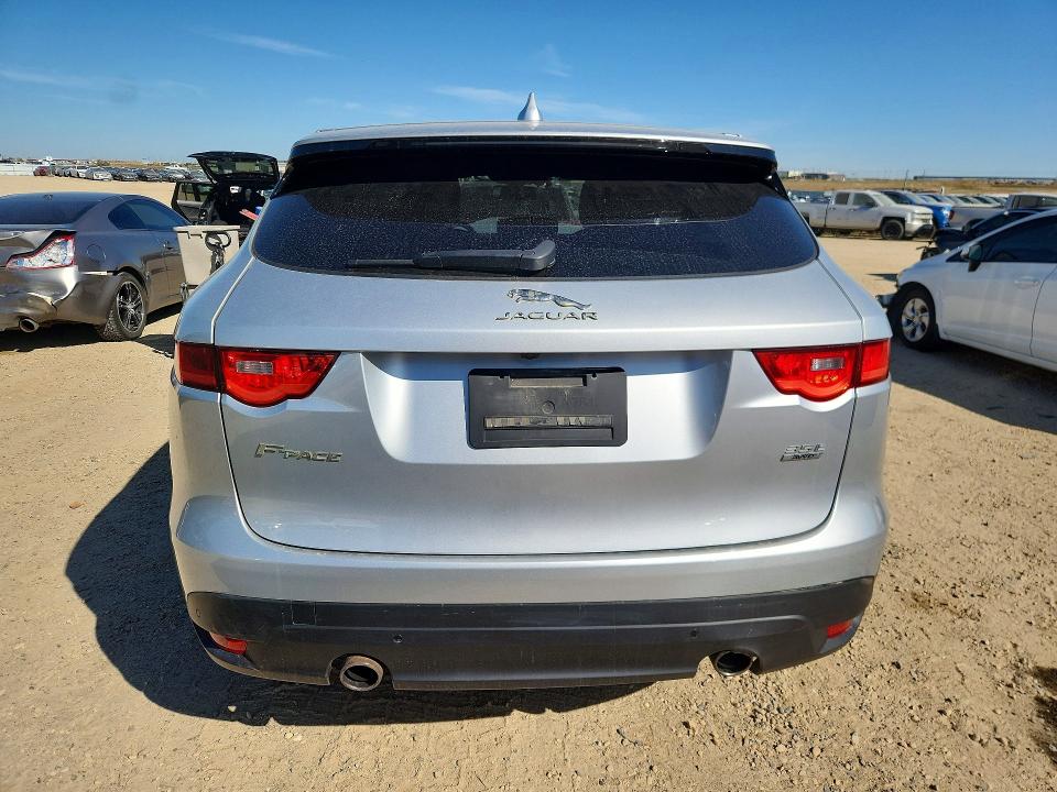 Photo 6 from auction – 2017 JAGUAR F-PACE with VIN SADCK2BV6HA897363
