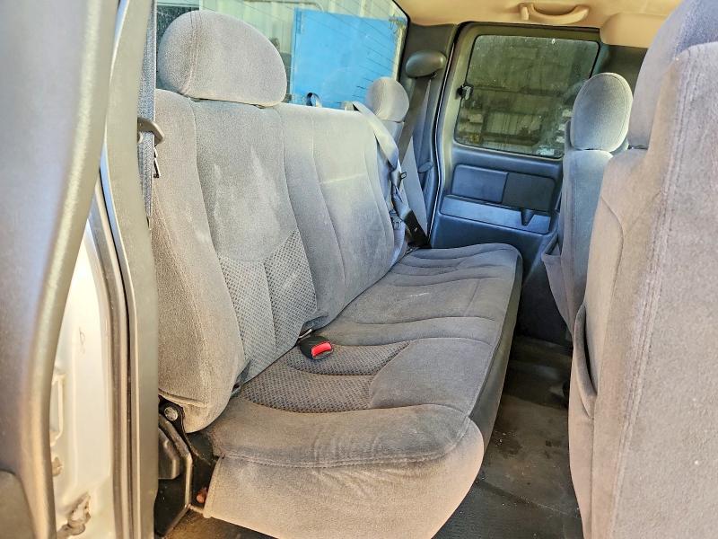 Photo 10 from auction – 2006 CHEVROLET SILVERADO 1500 with VIN 2GCEC19V261299117