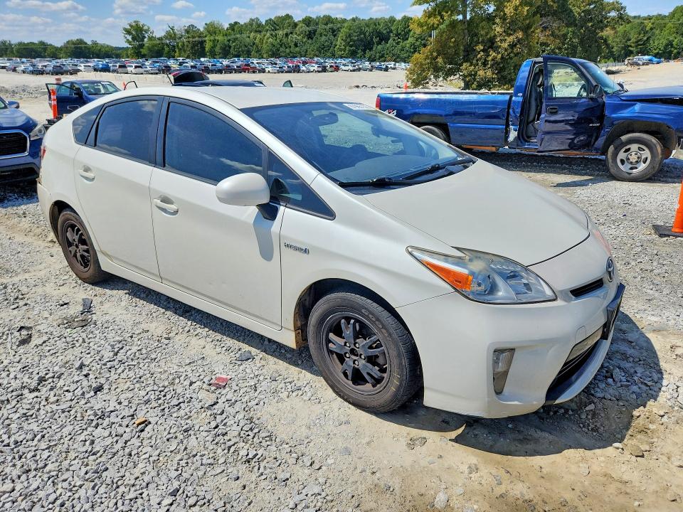 Photo 4 from auction – 2015 TOYOTA PRIUS with VIN JTDKN3DU1F0444702