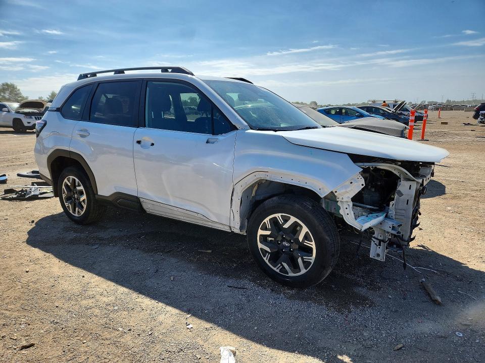 Photo 4 from auction – 2025 SUBARU FORESTER with VIN JF2SLDBC1SH529624
