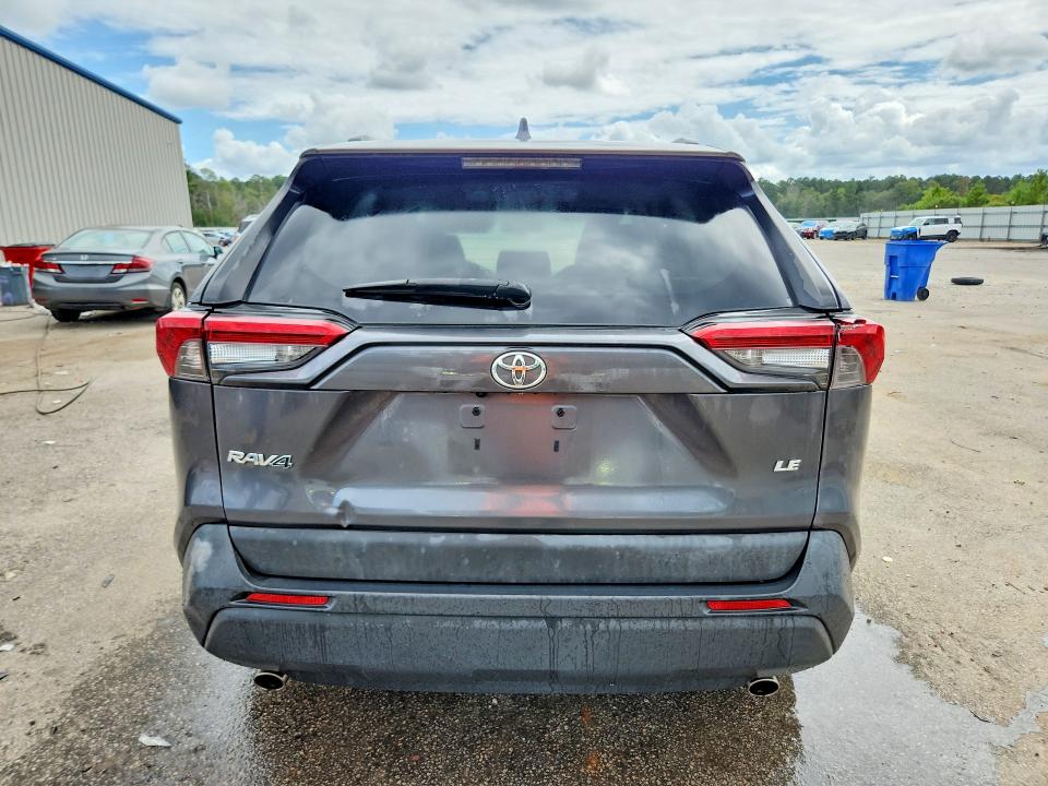 Photo 6 from auction – 2019 TOYOTA RAV4 with VIN 2T3H1RFV2KW045902