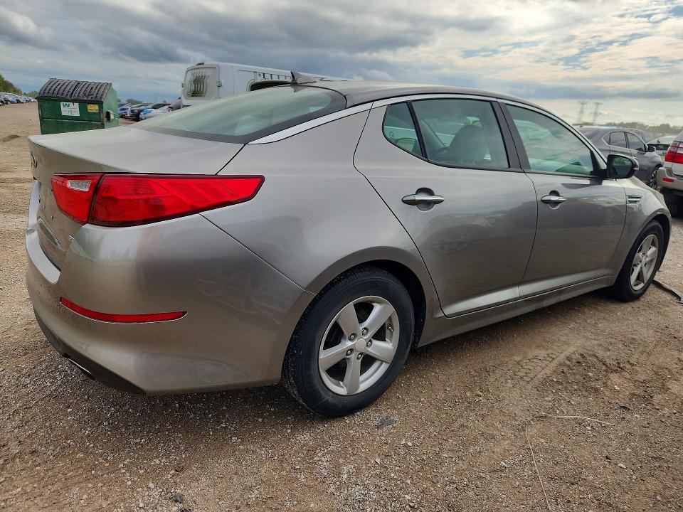Foto 3 de la subasta – 2015 KIA OPTIMA con VIN 5XXGM4A71FG420654