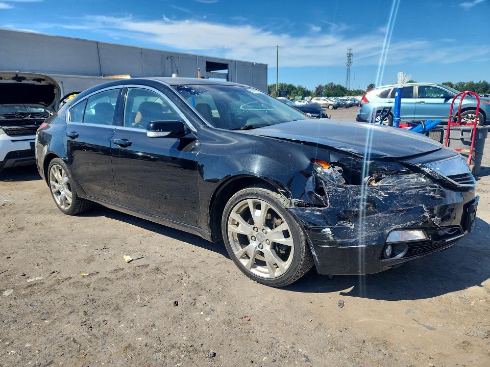 Foto 4 de la subasta – 2014 ACURA TL con VIN 19UUA9F75EA002241
