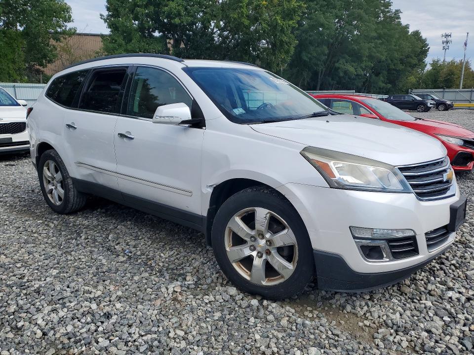 Photo 4 from auction – 2016 CHEVROLET TRAVERSE with VIN 1GNKVJKD6GJ232663